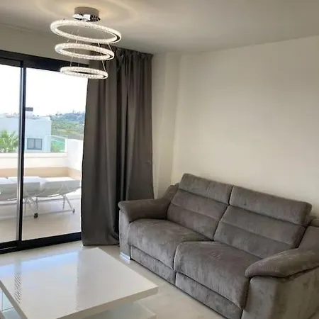 Coco Luxury 3 Bedrooms Apartment