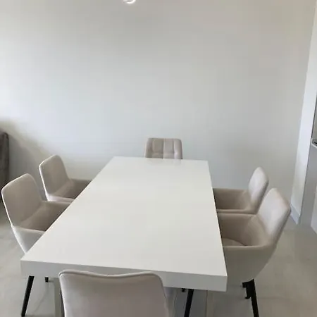 Coco Luxury 3 Bedrooms شقة